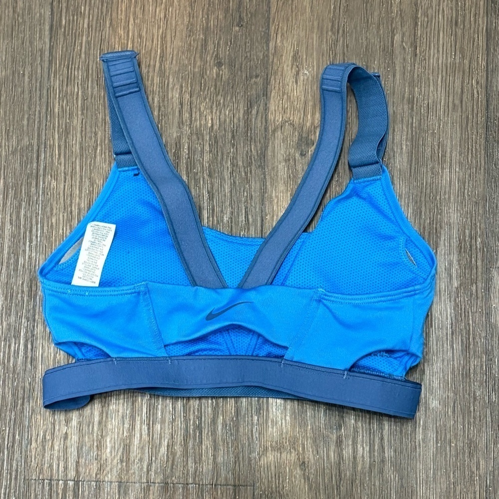 Nike Dri-FIT Sports Bra - Size XS - Picture 2 of 3
